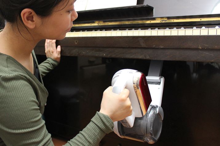 �m�Y���̊p�x���C�C��ɒ�������ƁA�ӊO�ƃz�R�������܂��Ă���s�A�m�̗��Ȃǂɂ܂Ŏ肪�͂��܂�