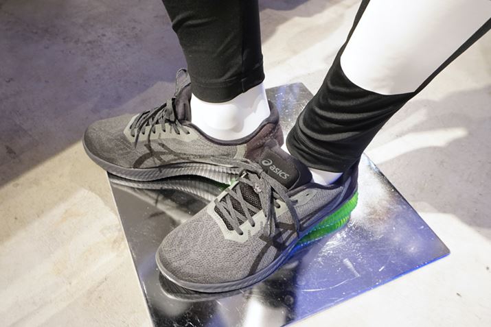 uGEL-KENUNviYj̃_[NO[×ubNBO[ɋPTPUVFANZgɂȂĂ