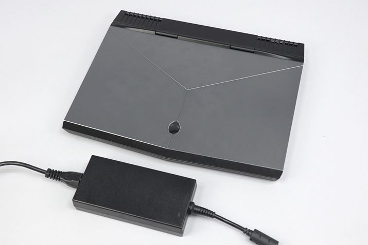 AC�A�_�v�^�[�͒�i180W�o�́B�������ɑ傫���ďd��