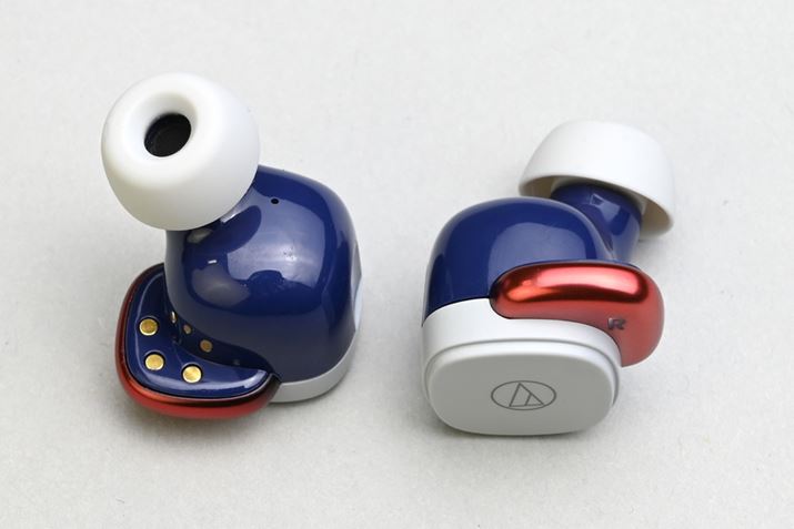 XNGAɂj[NȃCz{́BɃRpNg