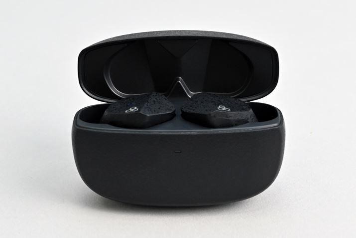 [dP[X͂Ȃ蔖^ŃRpNgȎdオŁACyɎ^тł