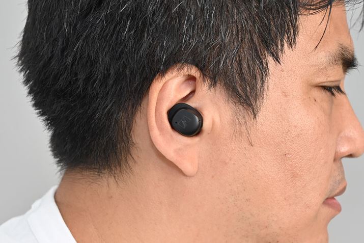 [nCU[uMOMENTUM True Wireless 3v𑕒Ƃ