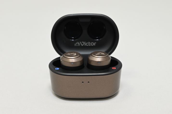 pP[X͔rIRpNgȃfUCBobe[\́A[dP[Xpōő17.5ԁimCYLZOȈꍇj