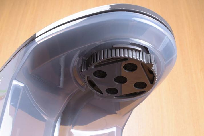 炪E\ƂȂ̒ŁAV[ɂdg