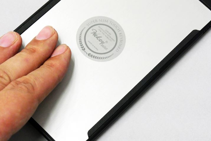 \ʂ͎w䂪ɂfނ̗pĂATTƂG