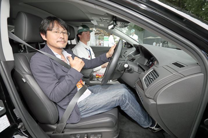 Ԃ̉^]Ȃɍ؃PC`B̈ʒu猩ƕʂ̎ԂƑ傫ςȂ