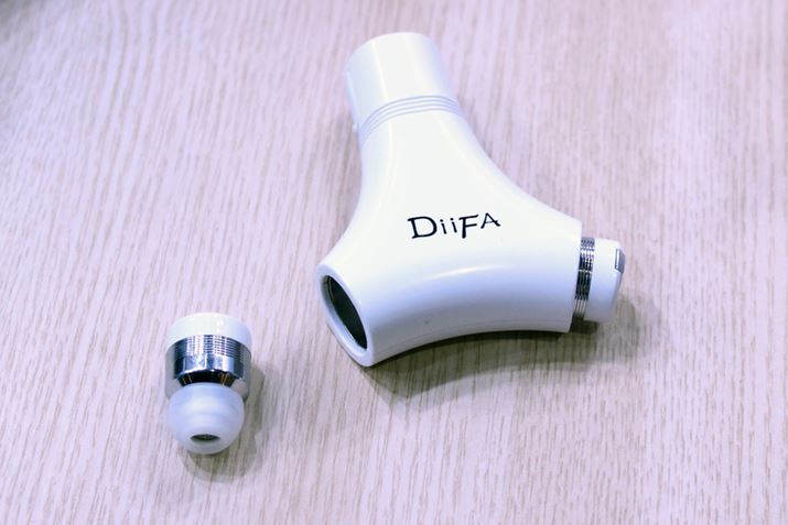 �e�g���|�b�g�̂悤�ȃo�b�e���[�`���[�W���[�����I�ȁuFly High�v