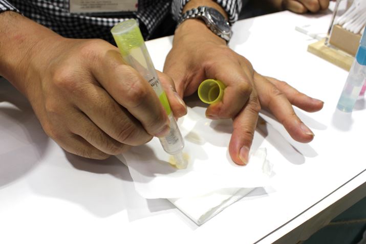 �v�b�V�����ŉt�̗ʂ̒��߂��\�B����g���g������ƃV�~���ڗ����ɂ����Ȃ��Ă���