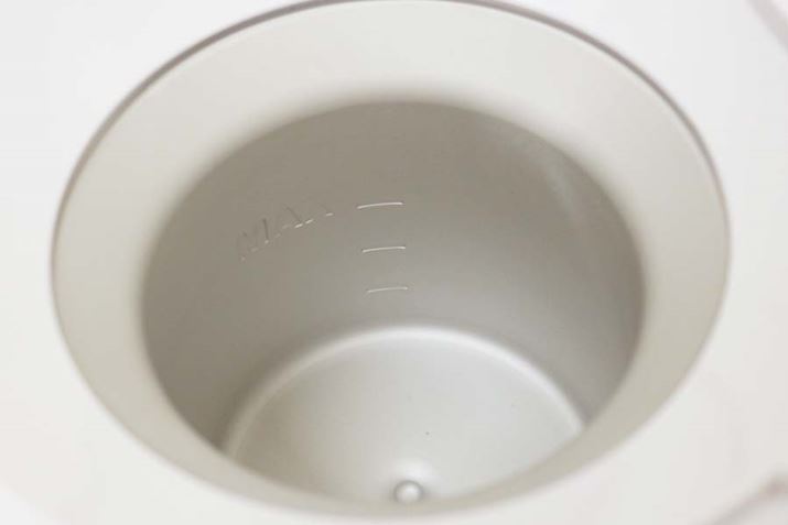 eʂ770mliACXN[̏ꍇ300ml܂ŁjŁA|bg͎Os