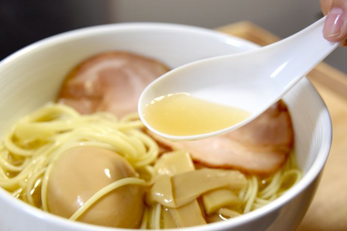 ˂͒Xg[g˂ŁAI[uIC荞łƂ̂