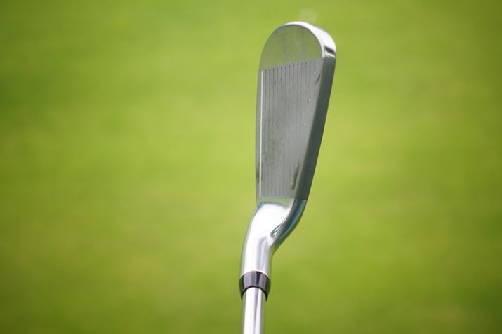 wbh͂傫߂ŁAI[\hbNXȌ`ł