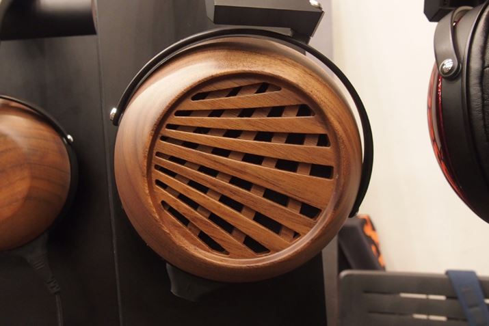 �n�E�W���O���́A�ו��܂Ŕ��ɂ��ꂢ�Ɏd�グ���Ă���