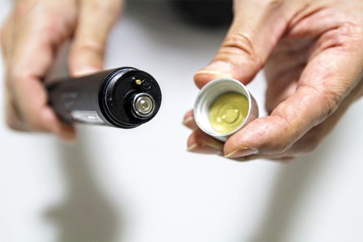 Obv̐[AF̃t^JƁAdrdg݂ł