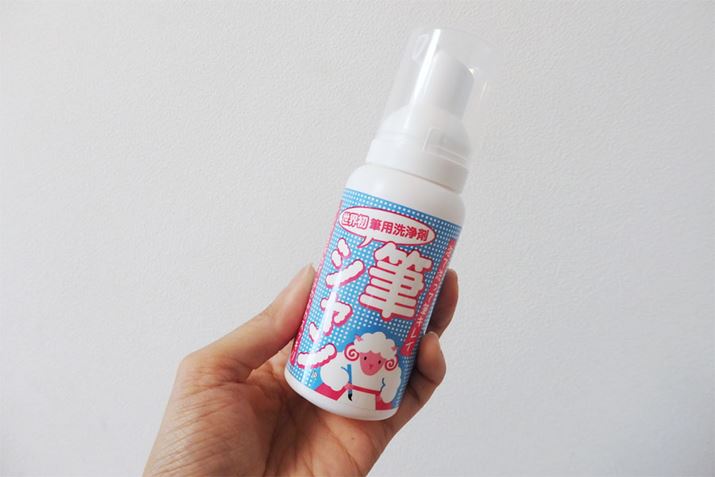 a4.2×13cmقǂ̃{gBeʂ100mlŁA250vbVƂ̂