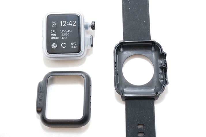 P[X̍\́A㉺̃p[cƖhp̃VRJo[ƂȂĂ܂