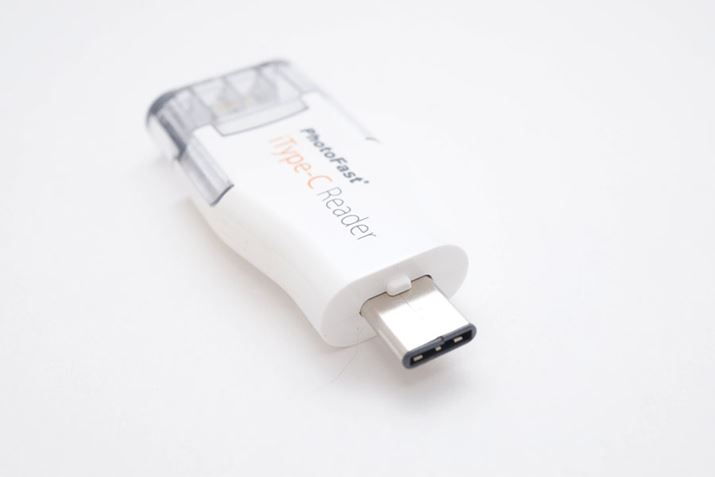 {̂LightningRlN^ƋtUSB Type-CڂĂ܂