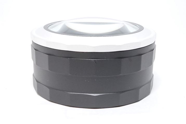 ����6cm�A�d�ʂ�200g