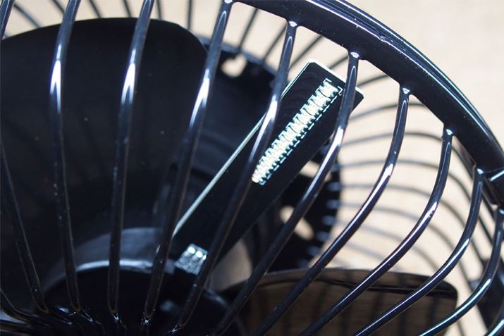 @̉H̒ɂ邱̕LEDł