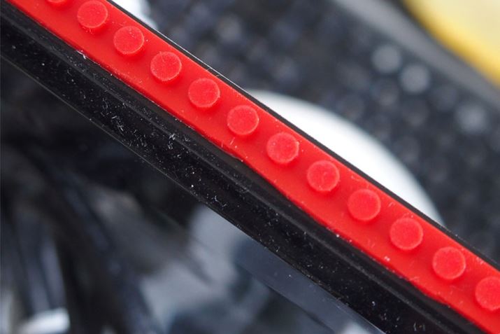 m[gPC̃fBXvC㕔ɖ{i\āc