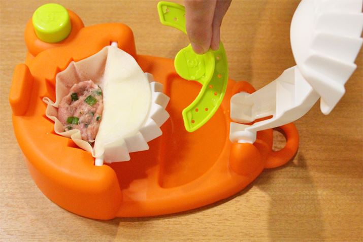 ^񒆂̍aɐāA3Ԃ́uX^vvɐt܂