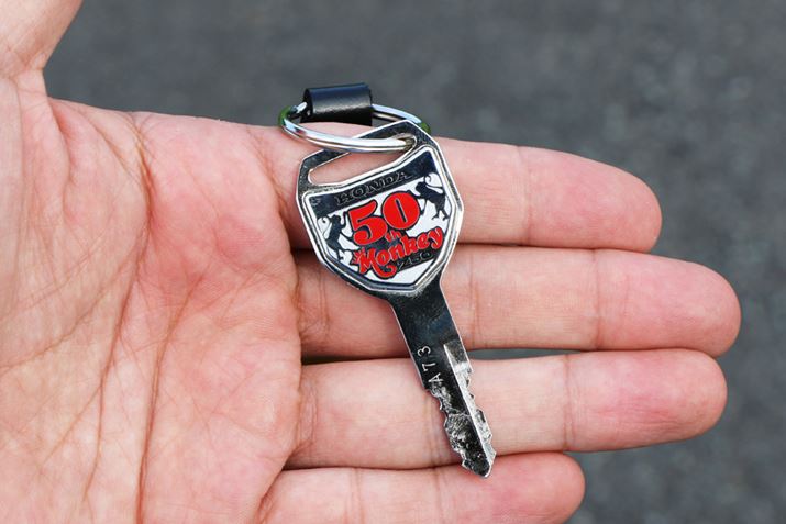 �L�[�ɂ�50���N�̋L�O���S��������A���L�~������������