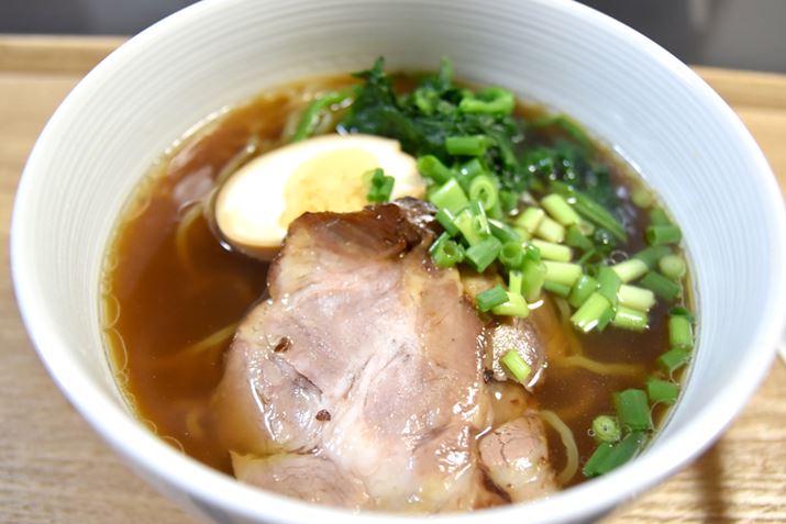 X[v̐F́A⍕񂾈ۂł