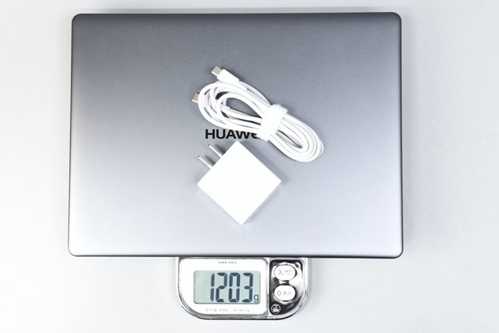 AC�A�_�v�^�[���݂̏d�ʂ͎�����1203g