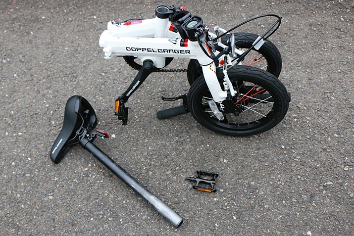 ThƕЕ̃y_Ot[܂肽񂾏ԂŎ[Ă܂