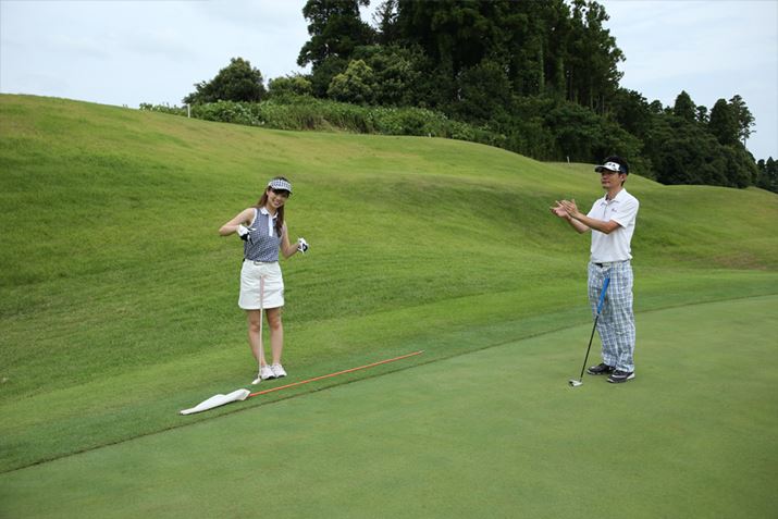 stbÓAăO[̊OɐQĂ܂