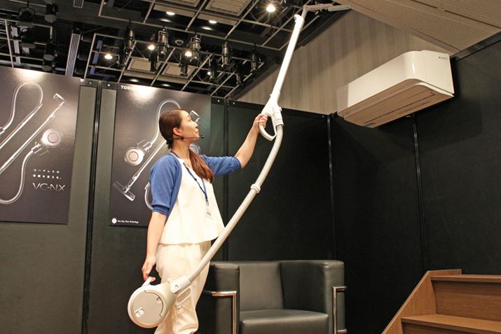 GAR̓Vʂ⍂|邽߂ɃwbhグƁA{̂͏ɂȂ܂