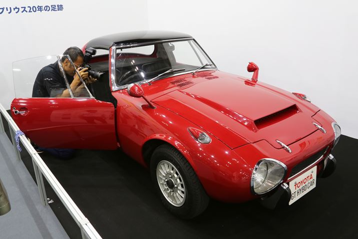 1977N̓[^[V[ɏoWꂽug^X|[c800 KX^[rEnCubhv