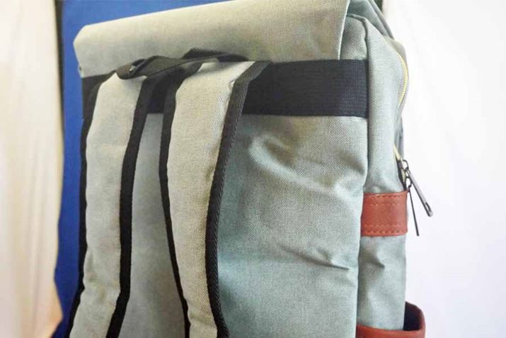 wʂłB傫ȃV_[ň肵ĔwƂł܂