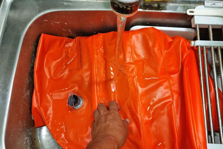 ې􂢉\Ȃ̂ŐQĂSI