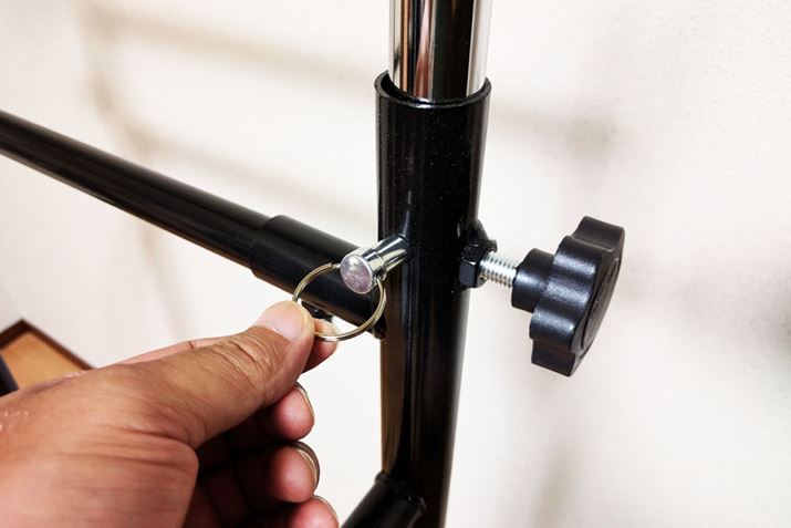 135`215cm̊ԂŁA6iK̍߂\łBDȍŃbNs܂ő}݁AɎ蓮{g߂ČŒ肵܂