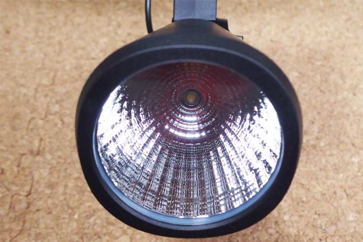 LEDCgłB^̃CgȂ̂ŁAŜ𖾂邭悤Ȋł͂ȂAX|bgCgIɎg܂