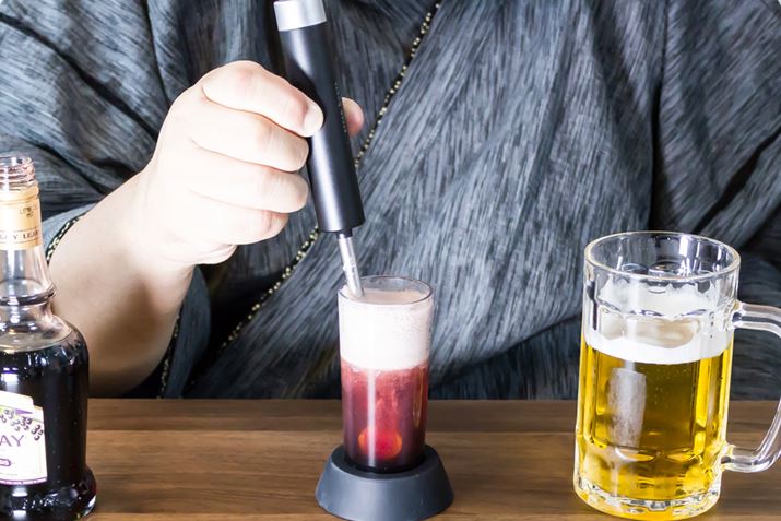 ���Ƃ��Ӗ����肰�ȐF�����̔����Ԃ��ق�̂�Ƃ����A�����܂��