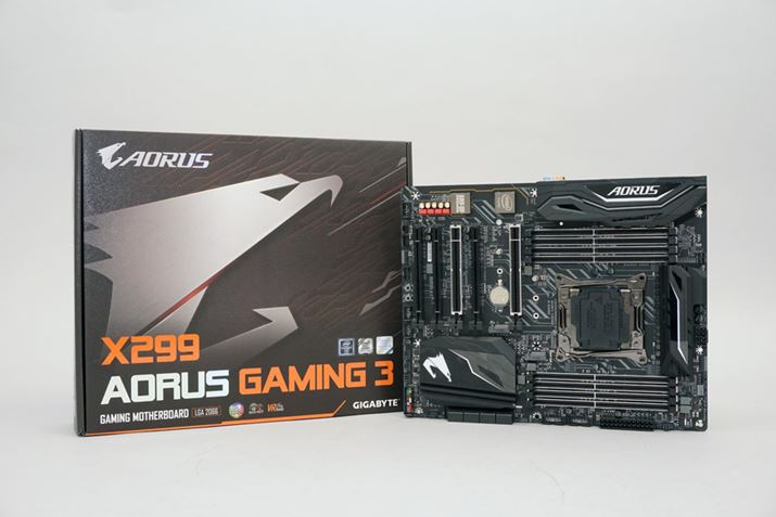 Core i9 7900X/Core i7 7740X̌؂Ɏgp}U[{[h́AGIGABYTEuX299 AORUS Gaming 3v