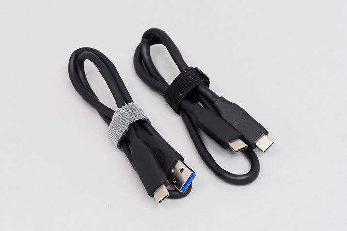 tíA܂USB Type-C to Type-AP[uAVUSB Type-CP[ut