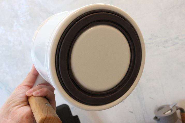 |bg̗eʂ1LB]tȂ̂ŁAe[uȂǂ̒u܂܍DȈʒuɎ]