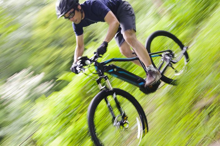 zC[x[Xԑ͈̂芴A邱ƂȂXs[h悹Ă