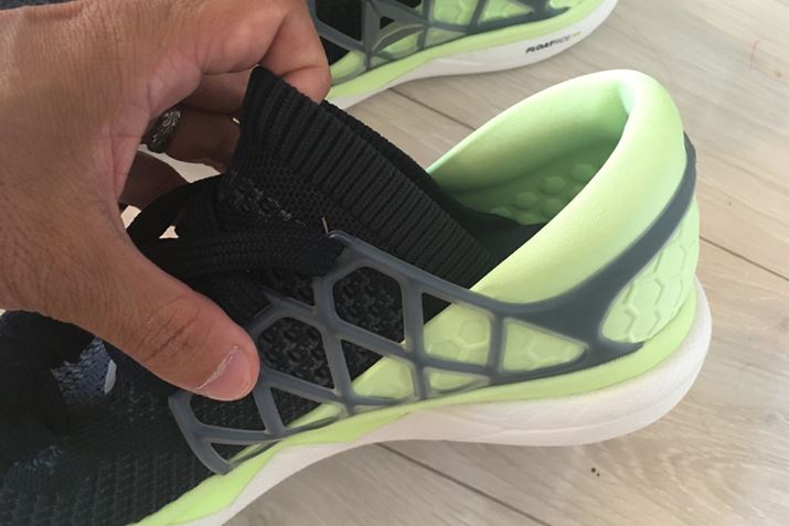 ̃pliO[̕jV[[XƘA邽߃tBbeBO̒₷ł