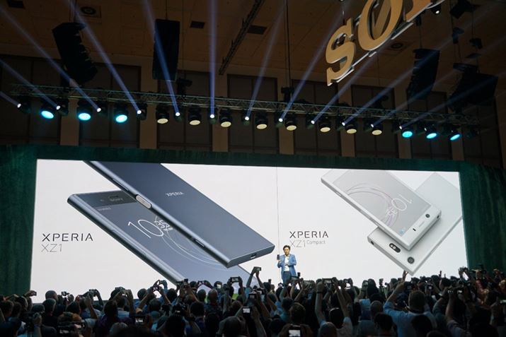 Xperia XZ1Xperia XZ1 CompactVɃCAbvɉ