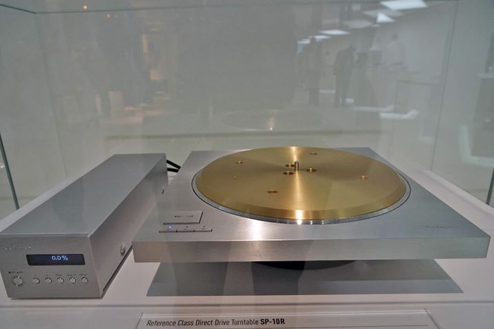 �A�i���O�^�[���e�[�u���uSP-10R�v���J�����\