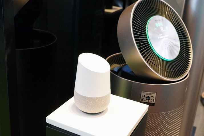 �uGoogle Assistant�v�ƘA�g�����@�̃f��