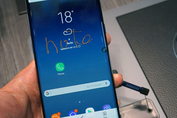 �����𐋂����uGALAXY note 8�v���o�W