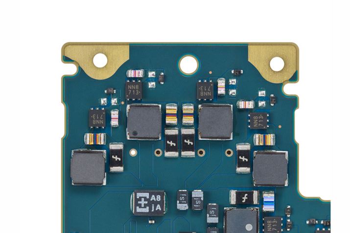 VJ̃tBRfT[𓋍ڂAAv̓d