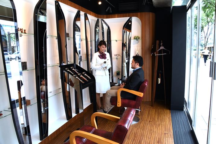 1Fł́AX^btuLAMDASH LIMITED EDITIONv̋@\┧NffĂ