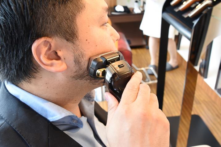 Oq5ނ́uLAMDASH LIMITED EDITIONvDȃfIŎۂɃVF[rO