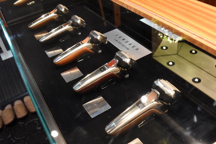 o[JE^[ɓWꂽuLAMDASH LIMITED EDITIONvBo[łp͉\