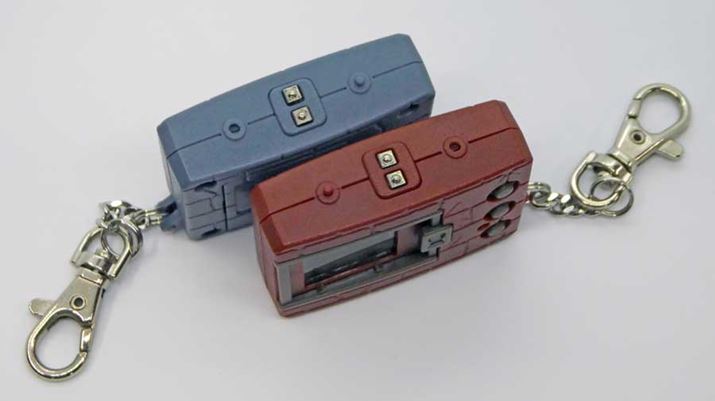 {̏㕔ɃRlN^[A2̖̂{̂킹ĐڐGAʐMs